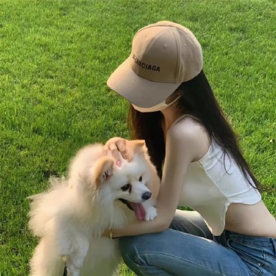 三个摩登女性